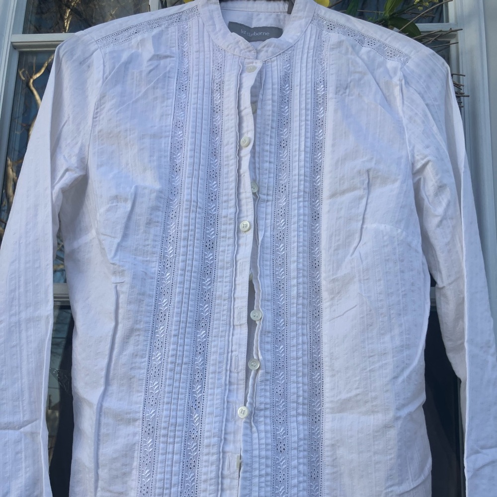 Beautiful shirt small size